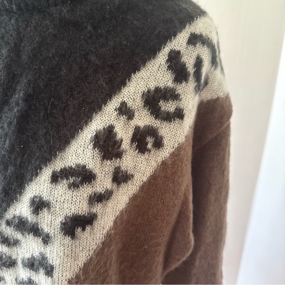 🆕 *NEW* VENUS Black & Brown Cowl Neck Sweater Geometric Pattern *NEW NO TAGS* - Picture 7 of 12